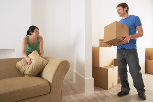 Crystal Palace moving van for flats and family home moves